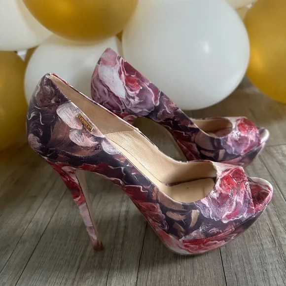 Peep toe high heels from luxury Italian brand Loriblu - Picture 2 of 5